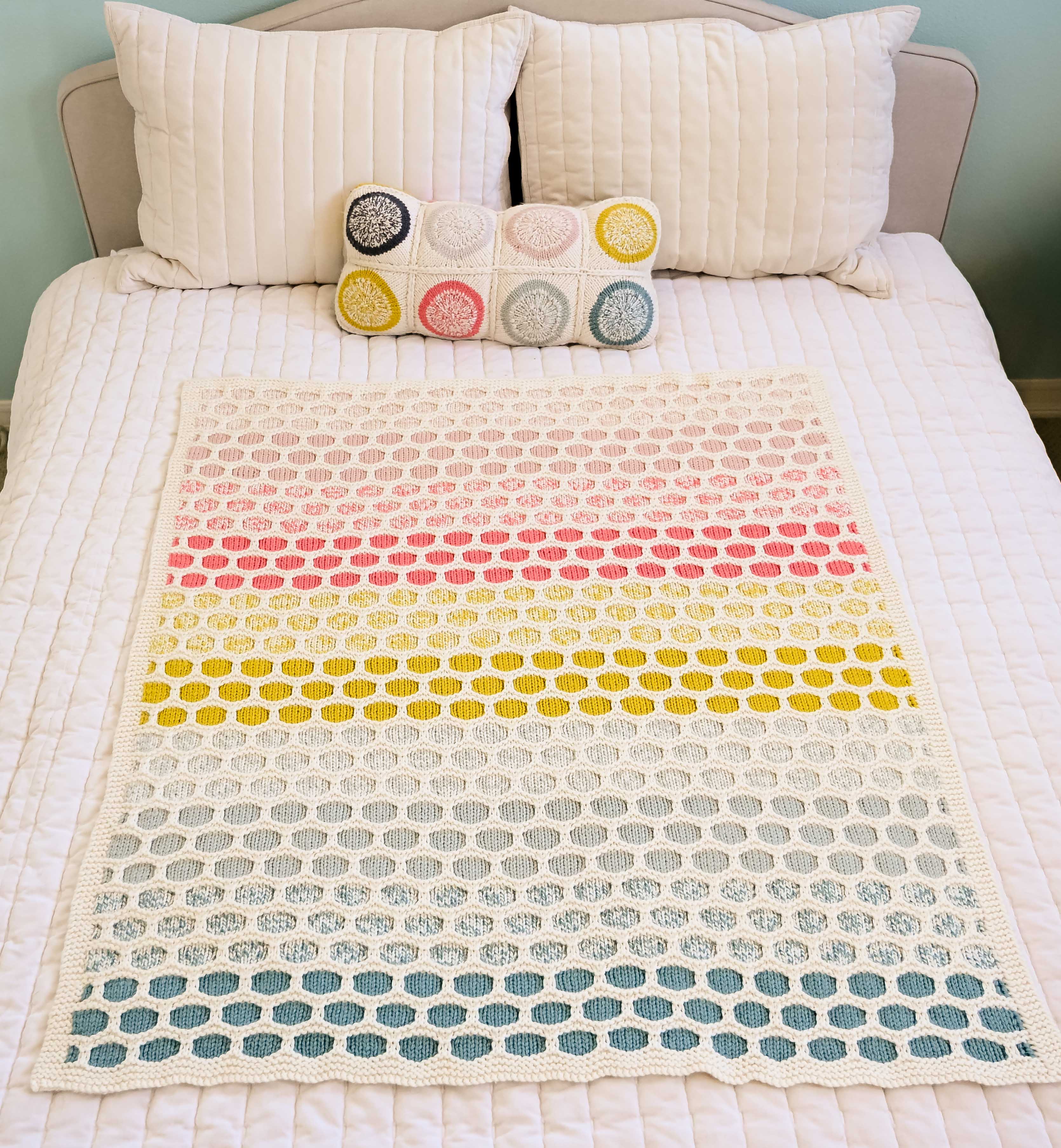 Hachi Blanket Knitting Kit