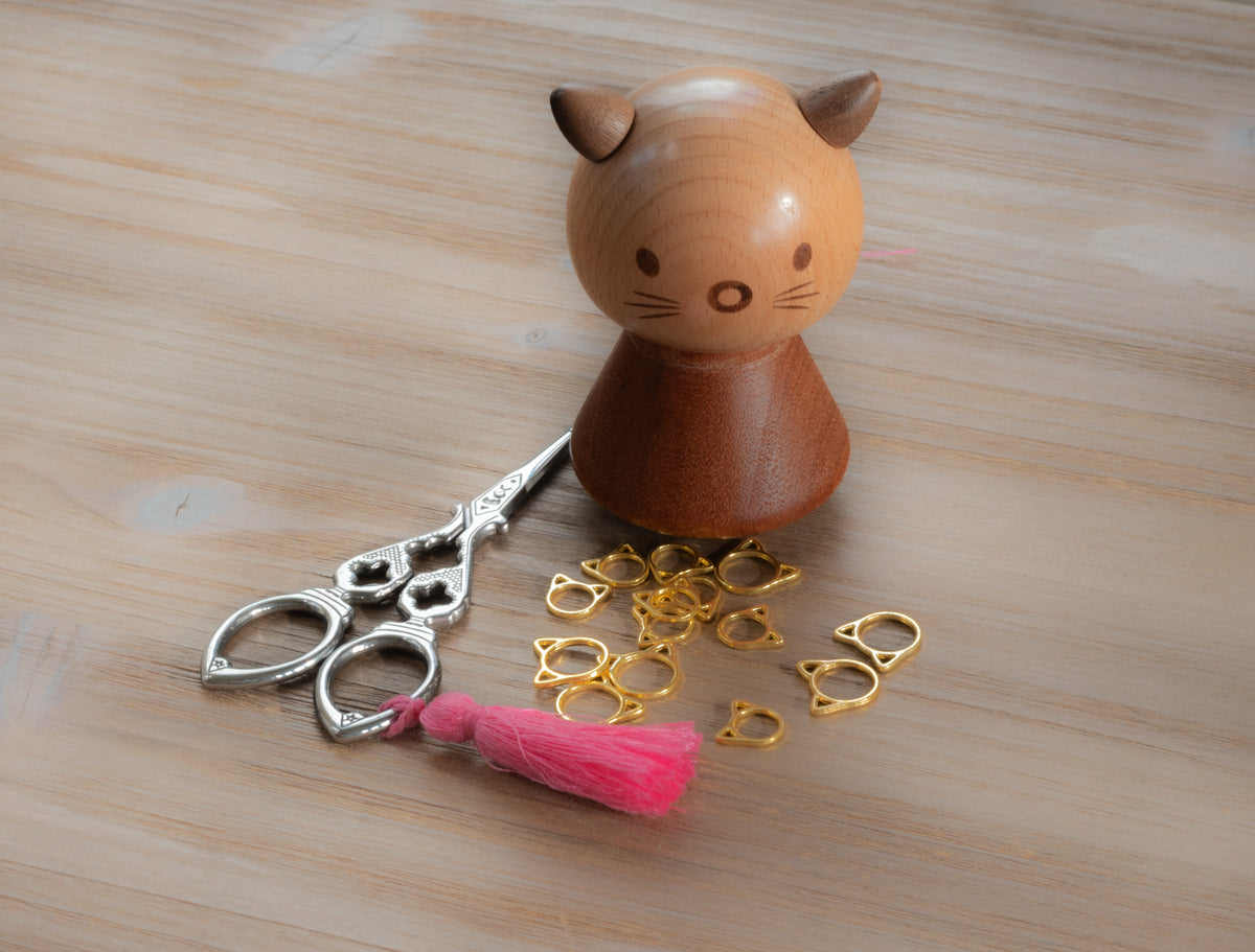 Wholesale Notions: Stitch Marker Kitty (set of 3)