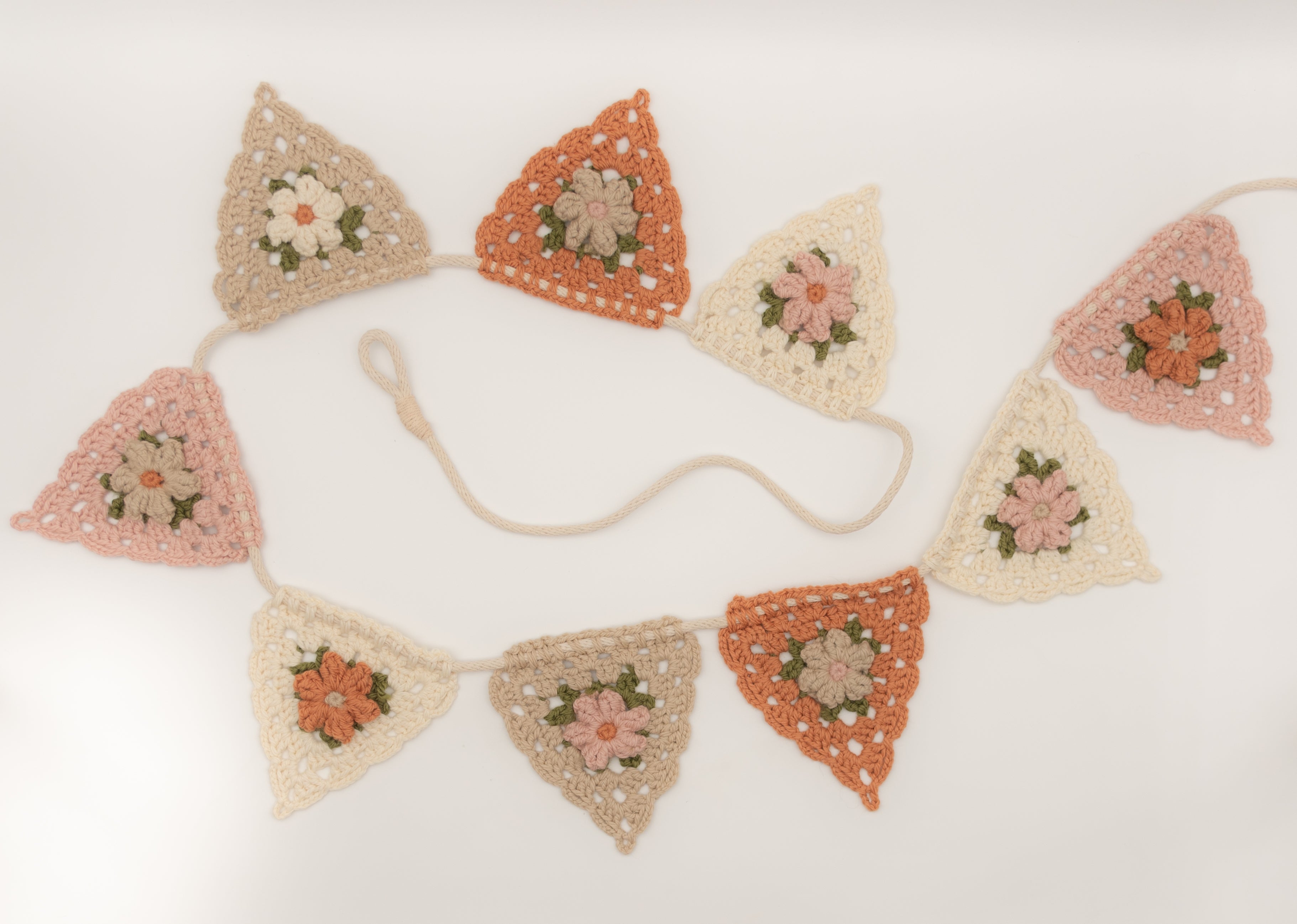 Granny Tri Bunting Crochet Kit