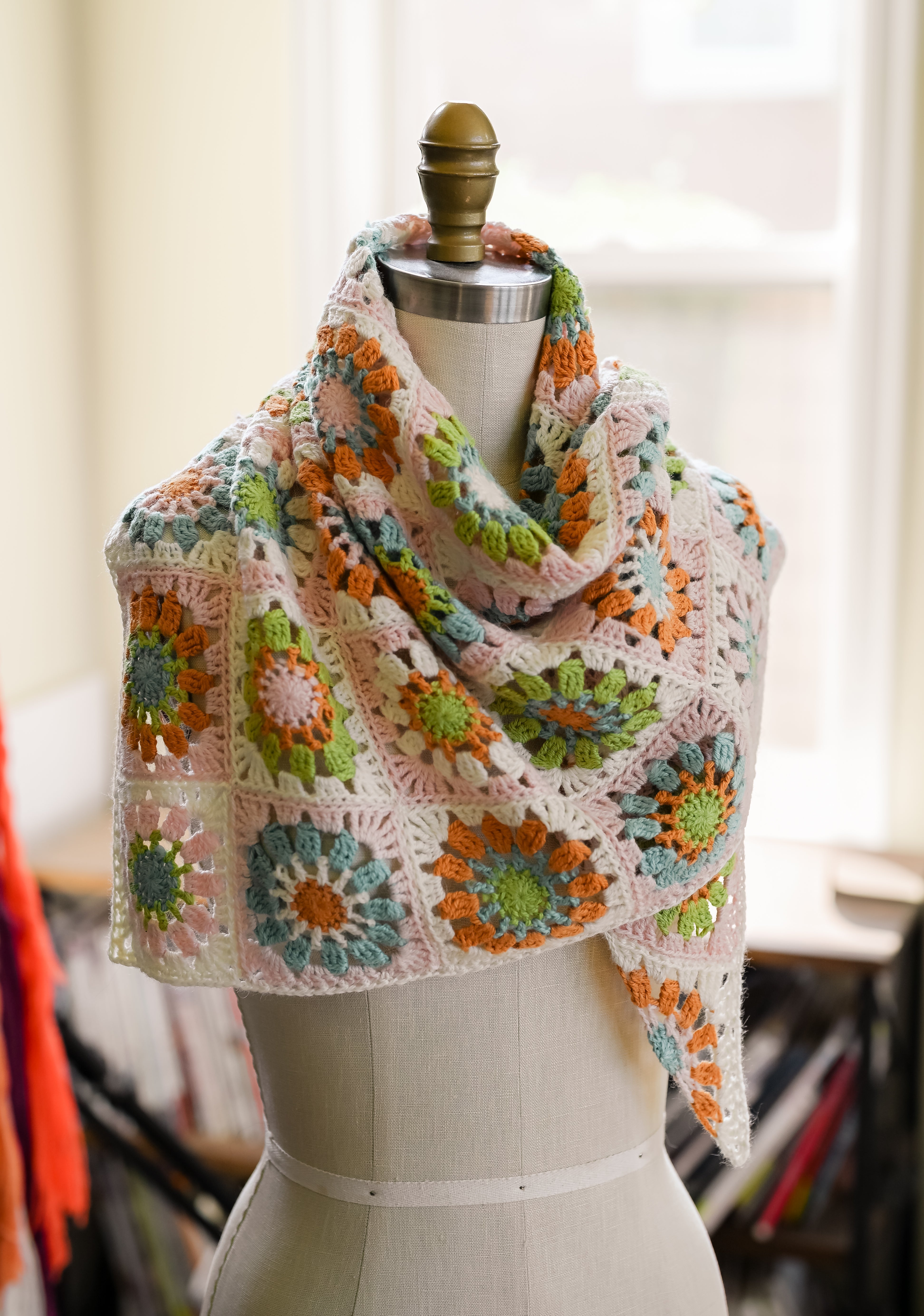 Sugar Bloom Shawl Kit - Crochet - 5 Color