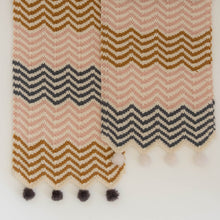 Load image into Gallery viewer, Wool Pom-Poms - 4 cm
