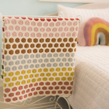 Load image into Gallery viewer, Hachi Blanket Knitting Kit - HOME BOOK VERSION